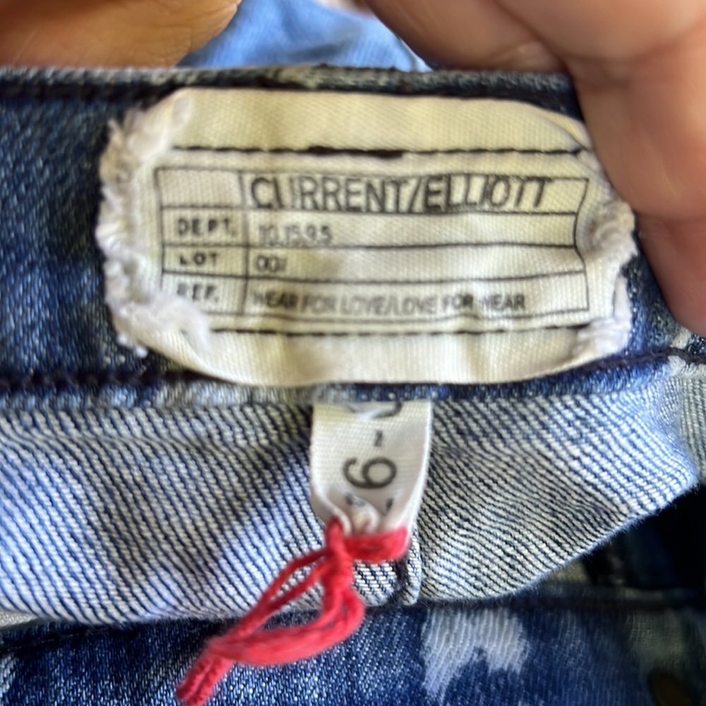 Current/Elliott Cropped Straight Jeans Distressed - Picture 8 of 9